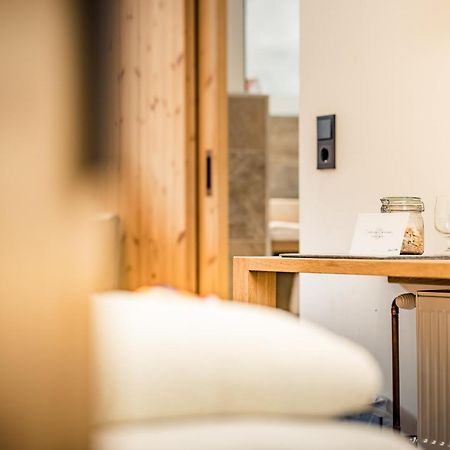 Pension Der Steinbock - Das 300 Jahre Alte Bauernhaus - Tirol Sankt Anton am Arlberg Luaran gambar